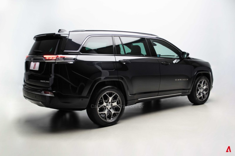 COMMANDER 1.3 OVERLAND T270 16V 4X2 TURBO FLEX 4P AUTOMÁTICO - 2023 - GARIBALDI