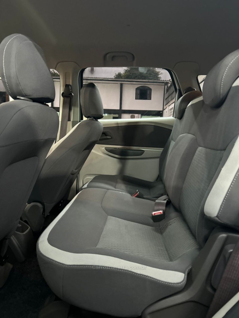 SPIN 1.8 LT 8V FLEX 4P MANUAL - 2014 - PASSO FUNDO