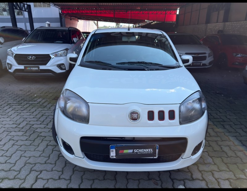 UNO 1.4 SPORTING 8V FLEX 4P MANUAL - 2013 - NOVA PETRóPOLIS