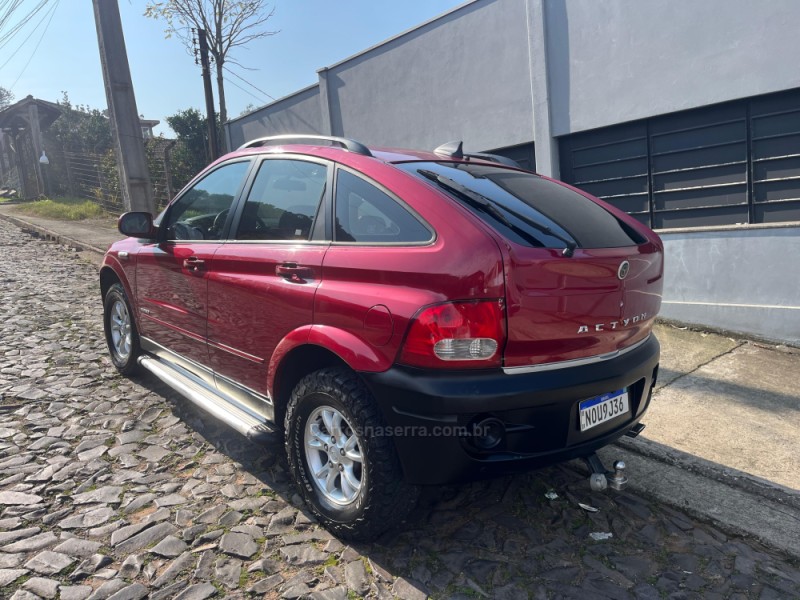 ACTYON 2.3 GL 4X2 16V 150CV GASOLINA 4P AUTOMÁTICO - 2011 - ESTâNCIA VELHA