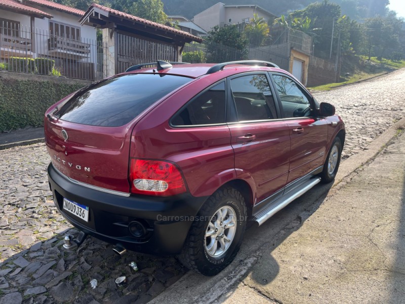 ACTYON 2.3 GL 4X2 16V 150CV GASOLINA 4P AUTOMÁTICO - 2011 - ESTâNCIA VELHA