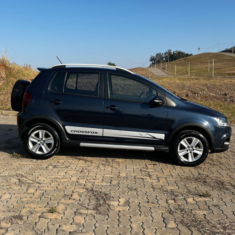 CROSSFOX 1.6 MI FLEX 8V 4P MANUAL - 2011 - LAJEADO