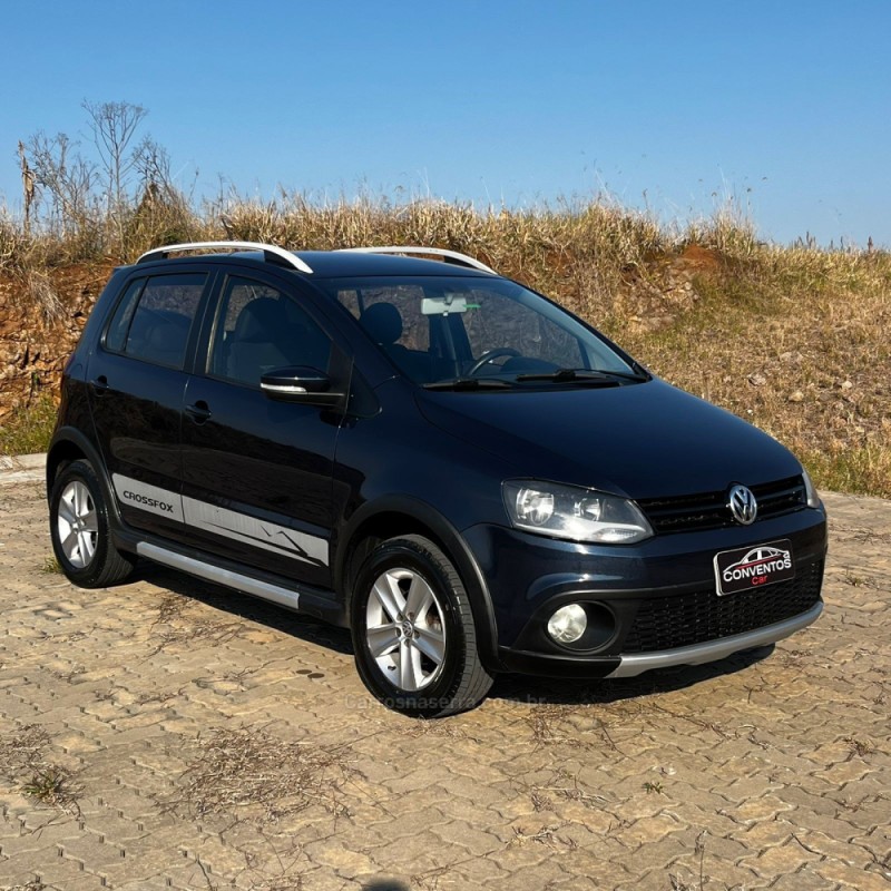 CROSSFOX 1.6 MI FLEX 8V 4P MANUAL - 2011 - LAJEADO