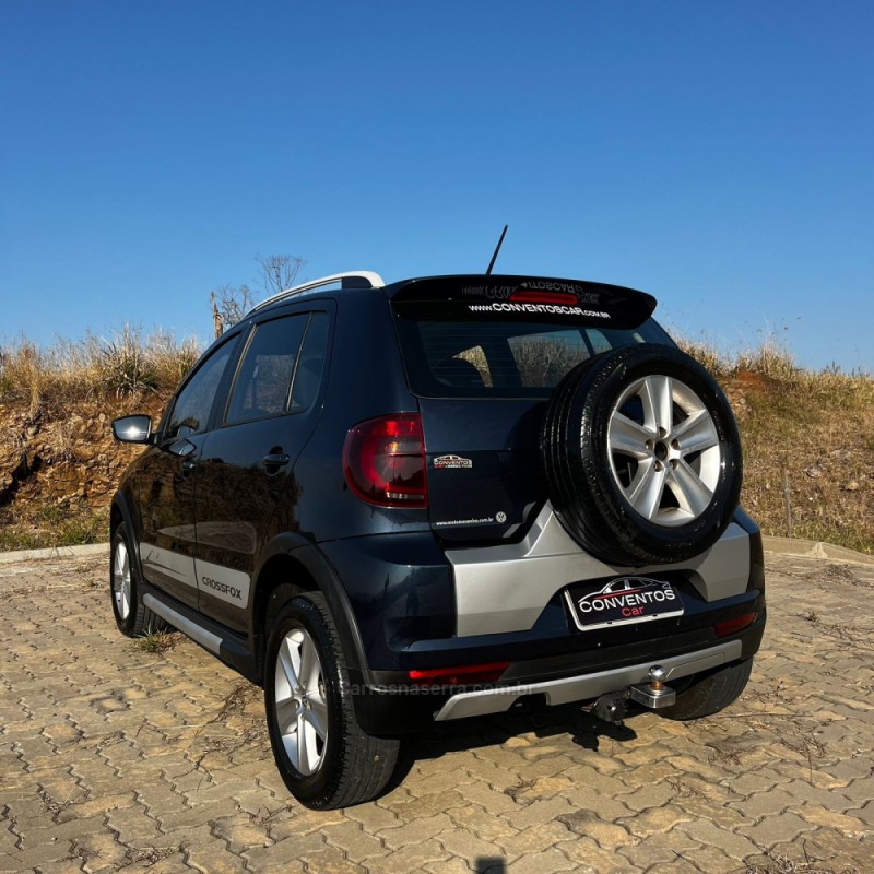 CROSSFOX 1.6 MI FLEX 8V 4P MANUAL - 2011 - LAJEADO