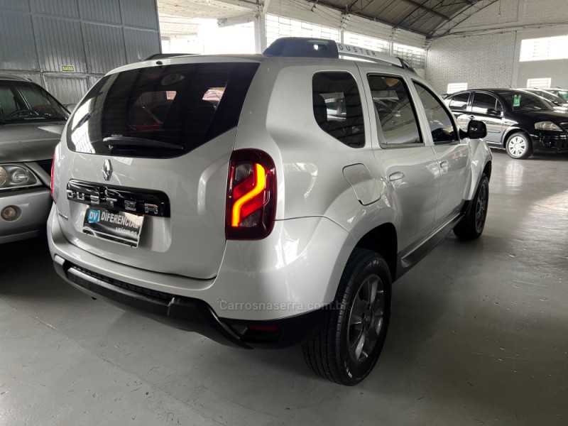 DUSTER 1.6 DYNAMIQUE 4X2 16V FLEX 4P MANUAL - 2017 - CAXIAS DO SUL