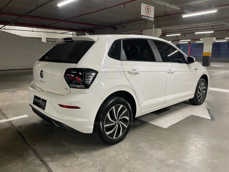 POLO 1.0 170 TSI 12V HIGHLINE FLEX 4P AUTOMÁTICO - 2024 - CAXIAS DO SUL