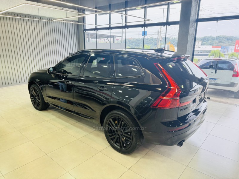 XC60 2.0 D5 MOMENTUM AWD DIESEL 4P AUTOMÁTICO - 2020 - DOIS IRMãOS