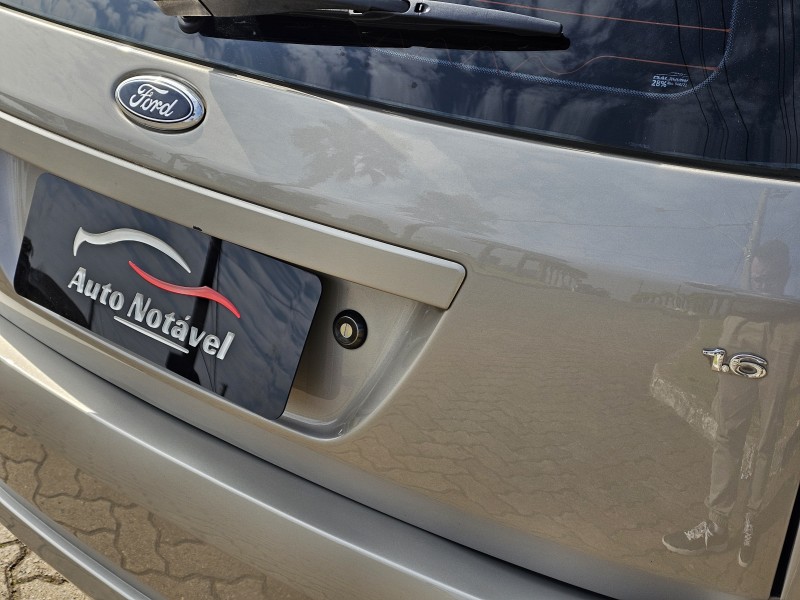 FIESTA 1.6 ROCAM SE 8V FLEX 4P MANUAL - 2014 - ESTâNCIA VELHA