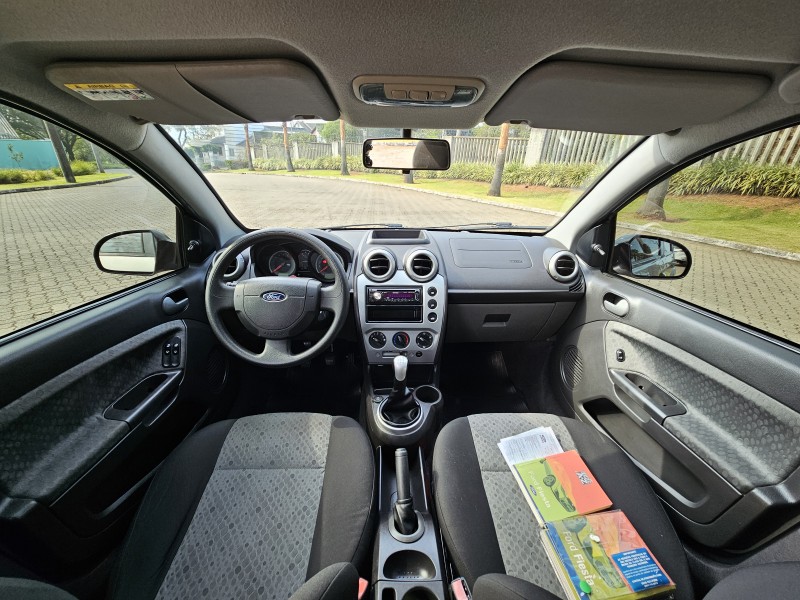 FIESTA 1.6 ROCAM SE 8V FLEX 4P MANUAL - 2014 - ESTâNCIA VELHA