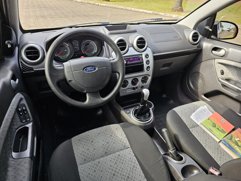 FIESTA 1.6 ROCAM SE 8V FLEX 4P MANUAL - 2014 - ESTâNCIA VELHA