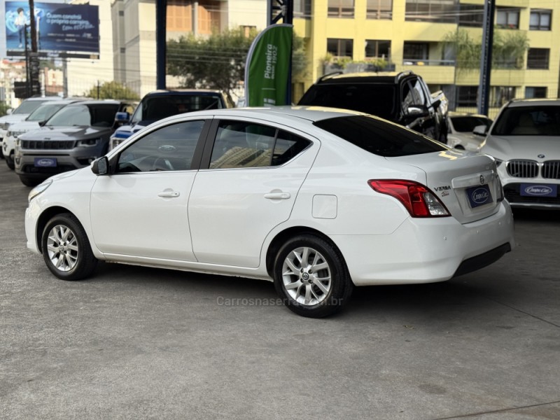 VERSA 1.6 16V FLEX SV 4P XTRONIC - 2018 - CAXIAS DO SUL