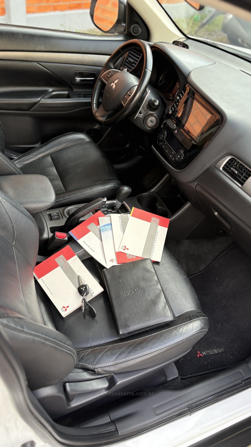 OUTLANDER 2.0 16V GASOLINA 4P AUTOMÁTICO - 2014 - CAXIAS DO SUL