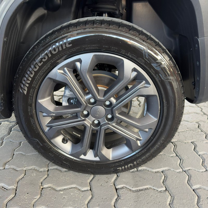RENEGADE 1.3 16V NIGHT EAGLE T270 TURBO FLEX 4P AUTOMÁTICO - 2025 - CAXIAS DO SUL
