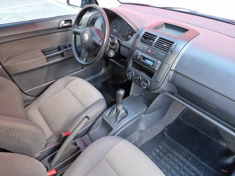 POLO SEDAN 1.6 MI 8V FLEX 4P MANUAL - 2008 - CAXIAS DO SUL