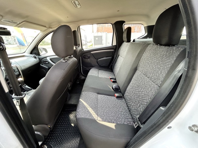 DUSTER 1.6 EXPRESSION 4X2 16V FLEX 4P MANUAL - 2015 - NOVO HAMBURGO
