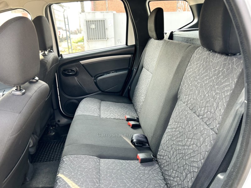 DUSTER 1.6 EXPRESSION 4X2 16V FLEX 4P MANUAL - 2015 - NOVO HAMBURGO