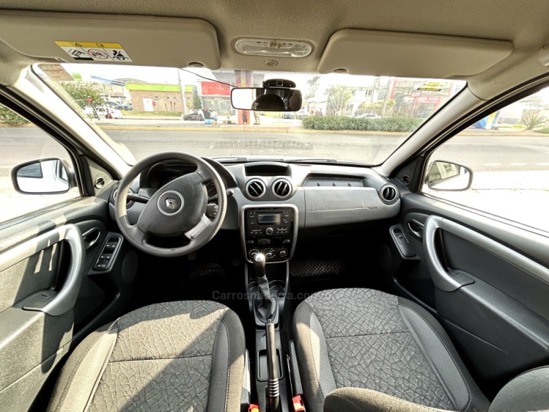 DUSTER 1.6 EXPRESSION 4X2 16V FLEX 4P MANUAL - 2015 - NOVO HAMBURGO