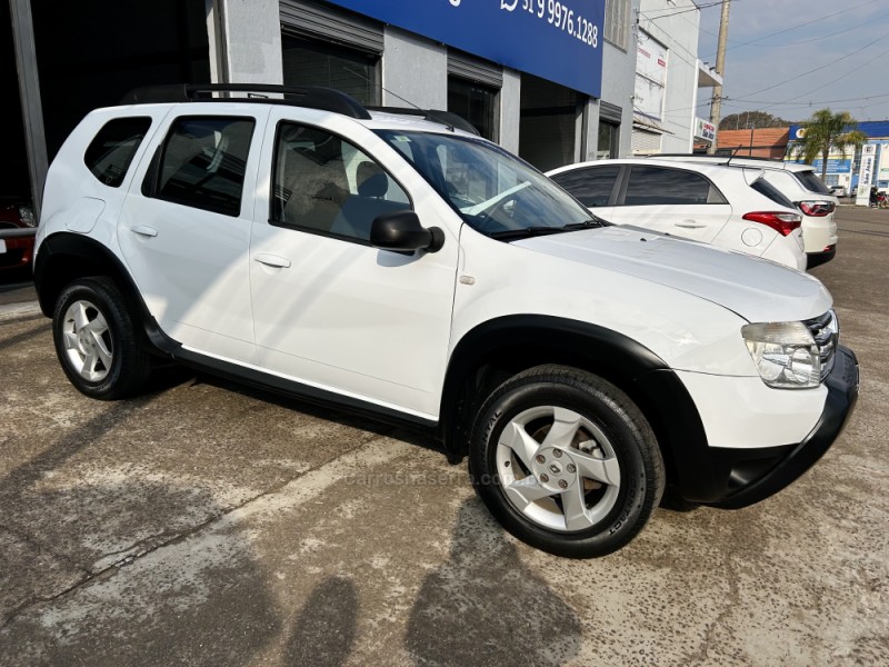 DUSTER 1.6 EXPRESSION 4X2 16V FLEX 4P MANUAL - 2015 - NOVO HAMBURGO
