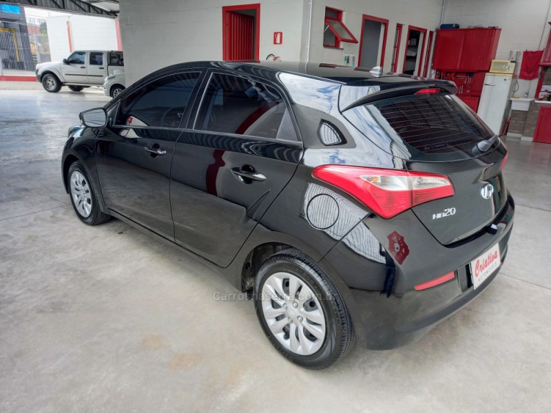 HB20 1.0 COMFORT PLUS 12V FLEX 4P MANUAL - 2017 - CAXIAS DO SUL