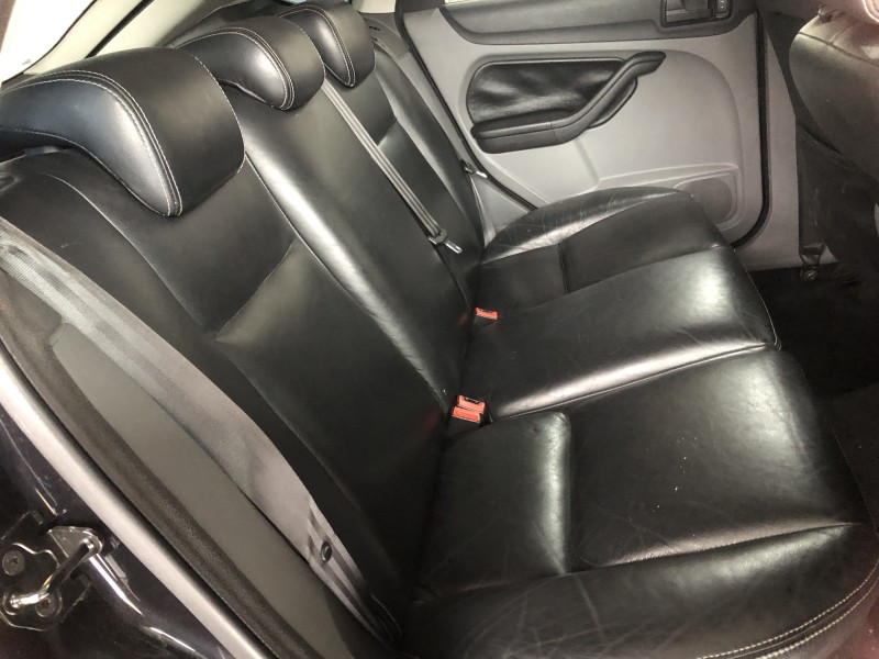 FOCUS 1.6 SE PLUS 16V FLEX 4P MANUAL - 2011 - VALE REAL