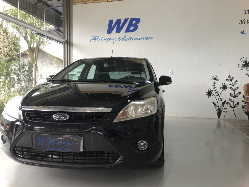 FOCUS 1.6 SE PLUS 16V FLEX 4P MANUAL - 2011 - VALE REAL