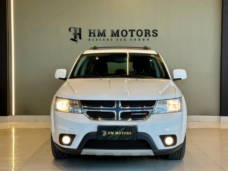 JOURNEY 3.6 RT V6 GASOLINA 4P AUTOMÁTICO - 2015 - CAXIAS DO SUL