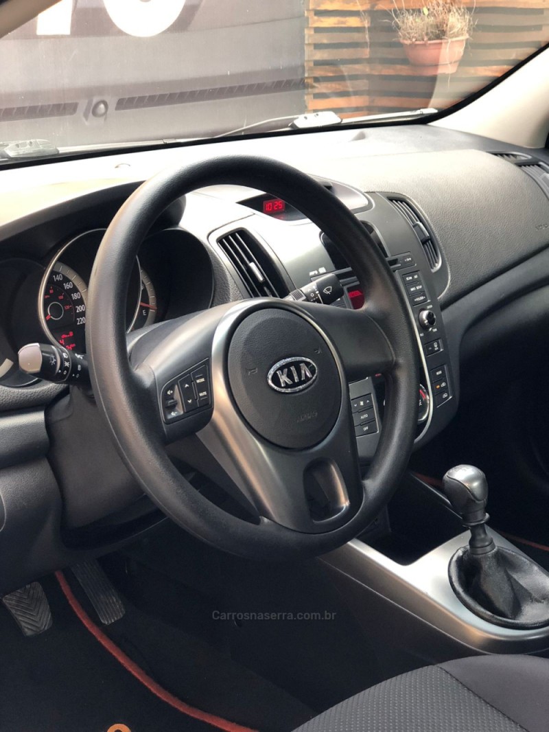 CERATO 1.6 EX2 SEDAN 16V GASOLINA 4P MANUAL - 2010 - NOVO HAMBURGO