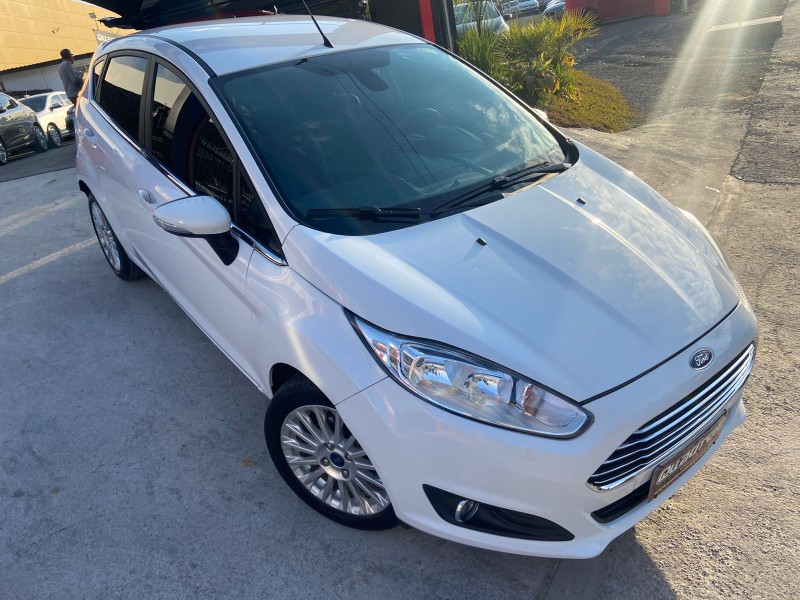 fiesta 1.6 titanium hatch 16v flex 4p automatico 2015 caxias do sul