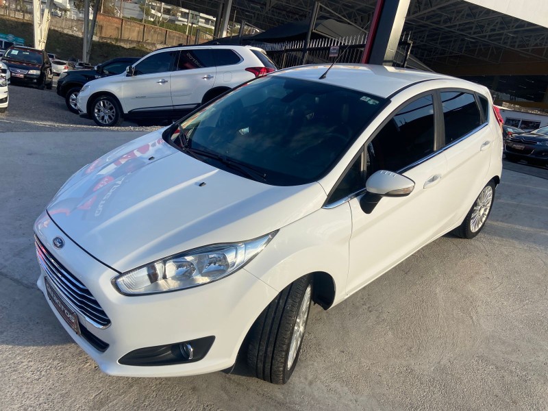 FIESTA 1.6 TITANIUM HATCH 16V FLEX 4P AUTOMÁTICO - 2015 - CAXIAS DO SUL