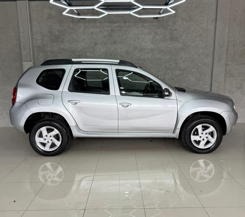 DUSTER 1.6 DYNAMIQUE 4X2 16V FLEX 4P MANUAL - 2013 - CAXIAS DO SUL