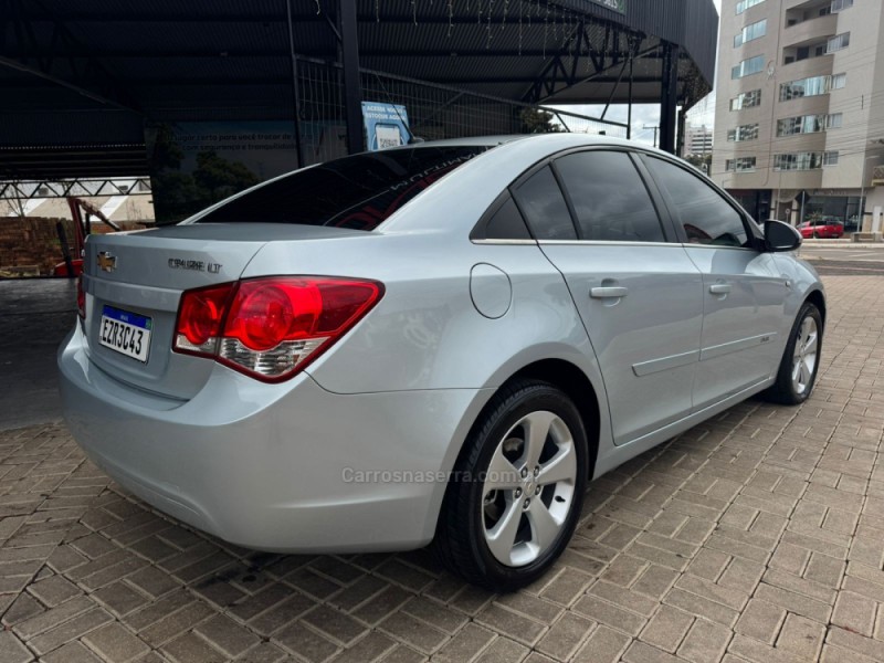CRUZE 1.8 LT 16V FLEX 4P MANUAL - 2012 - TAPEJARA