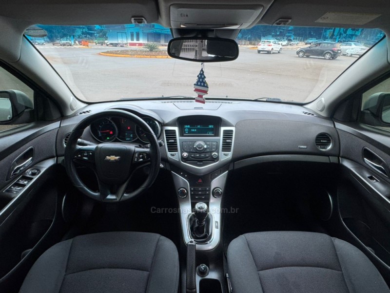CRUZE 1.8 LT 16V FLEX 4P MANUAL - 2012 - TAPEJARA