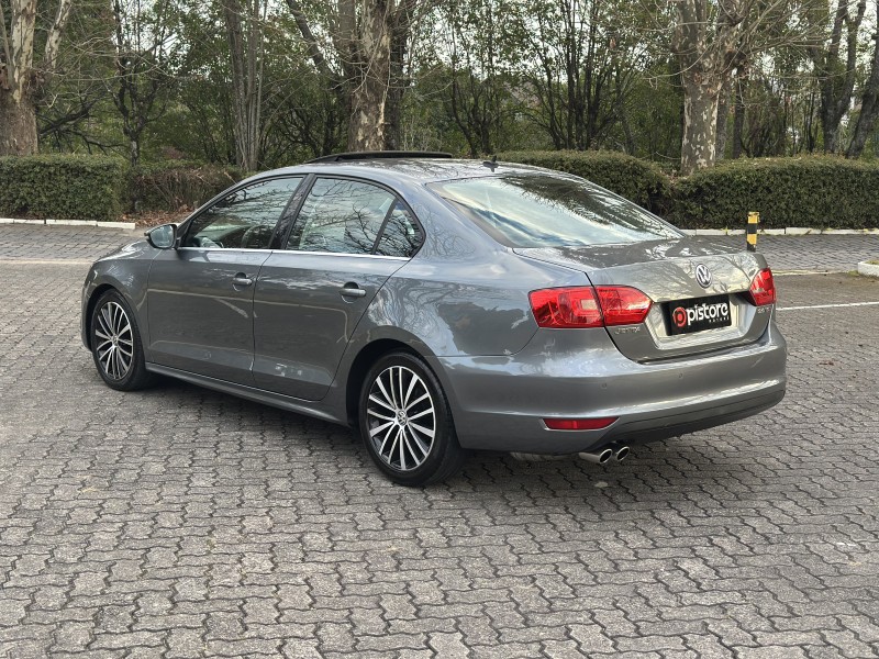 JETTA 2.0 TSI DSG HIGHLINE 200CV GASOLINA 4P AUTOMÁTICO - 2012 - CAXIAS DO SUL