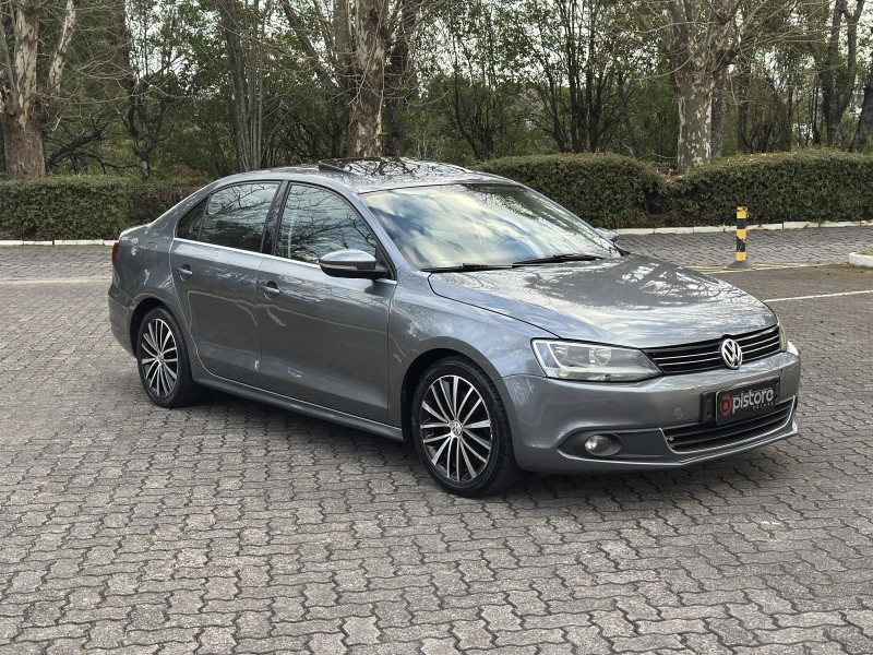 JETTA 2.0 TSI DSG HIGHLINE 200CV GASOLINA 4P AUTOMÁTICO - 2012 - CAXIAS DO SUL