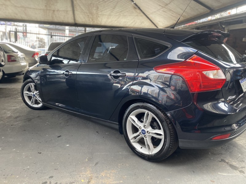FOCUS 2.0 SE HATCH 16V FLEX 4P AUTO - 2014 - CAXIAS DO SUL