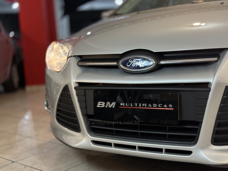FOCUS 2.0 SE PLUS 16V FLEX 4P AUTOMÁTICO - 2015 - GUAPORé