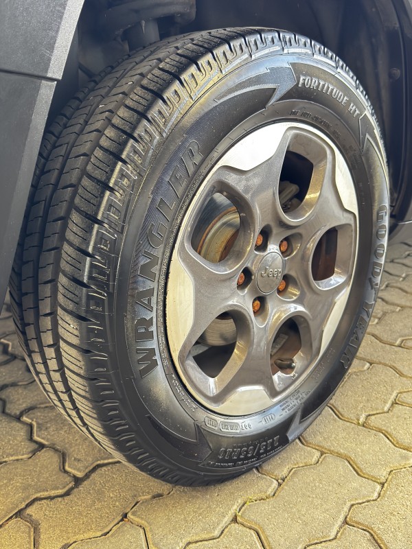 RENEGADE 1.8 16V FLEX SPORT 4P AUTOMÁTICO - 2016 - CAXIAS DO SUL