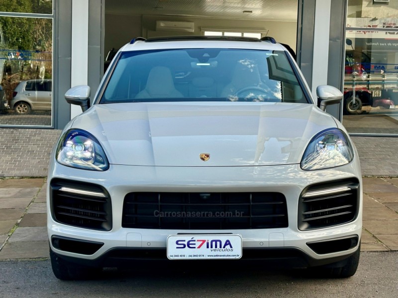 CAYENNE 3.0 V6 E-HYBRID PLATINUM EDITION AWD S HÍBRIDO 4P AUTOMÁTICO - 2023 - GUAPORé
