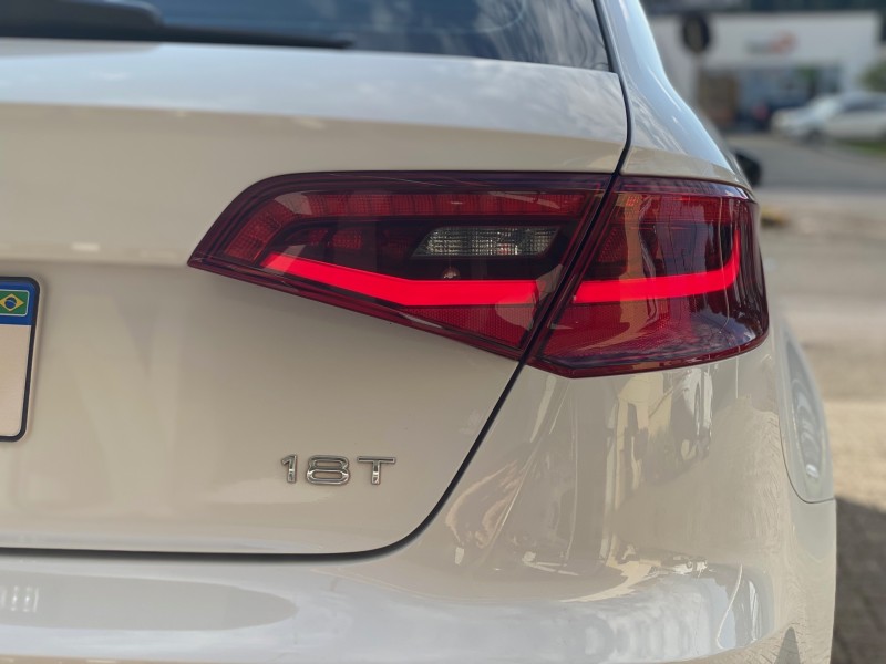 A3 1.8 TFSI SPORTBACK AMBITION 16V GASOLINA 4P AUTOMÁTICO - 2014 - CAXIAS DO SUL