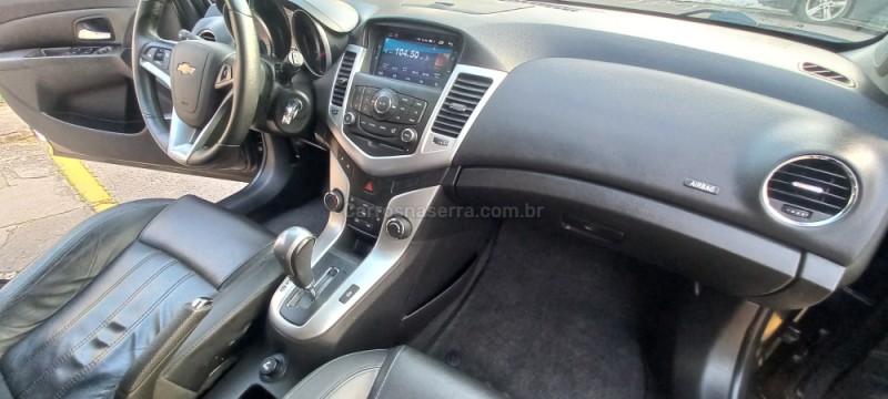 CRUZE 1.8 LT SPORT6 16V FLEX 4P AUTOMÁTICO - 2013 - PICADA CAFé