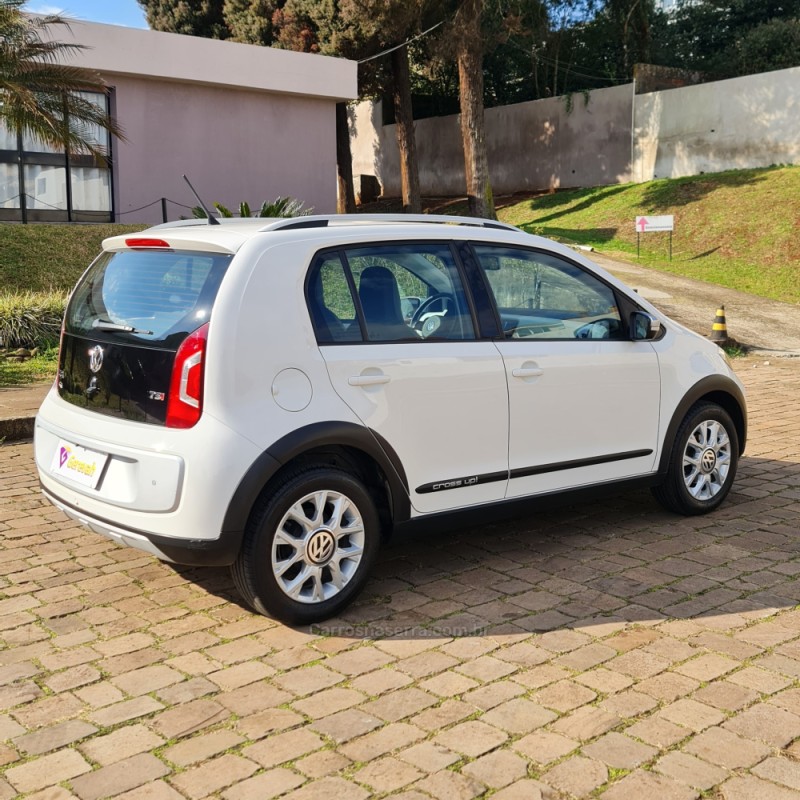 UP 1.0 TSI CROSS 12V FLEX 4P MANUAL - 2017 - LAGOA VERMELHA
