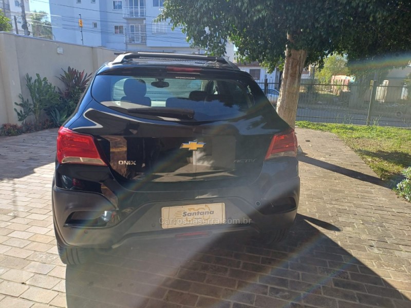 ONIX 1.4 MPFI ACTIV 8V FLEX 4P MANUAL - 2019 - PASSO FUNDO