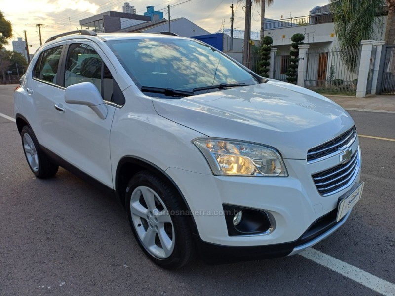 TRACKER 1.8 MPFI LTZ 4X2 16V FLEX 4P AUTOMÁTICO - 2016 - PASSO FUNDO