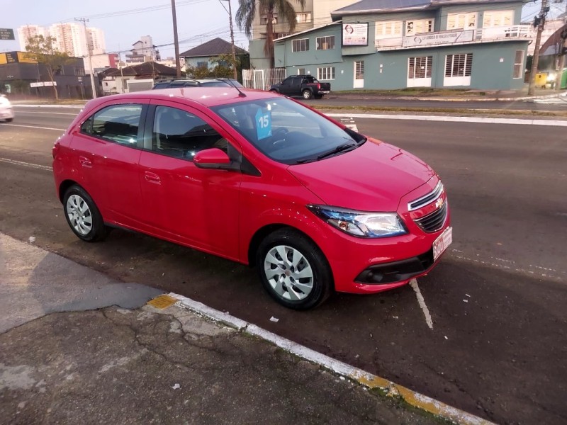 ONIX 1.4 MPFI LT 8V FLEX 4P MANUAL - 2015 - CAXIAS DO SUL