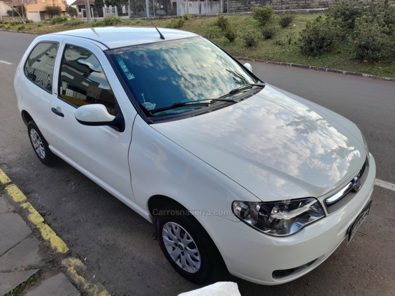 PALIO 1.0 MPI FIRE CELEBRATION 8V FLEX 2P MANUAL - 2013 - NOVA PRATA