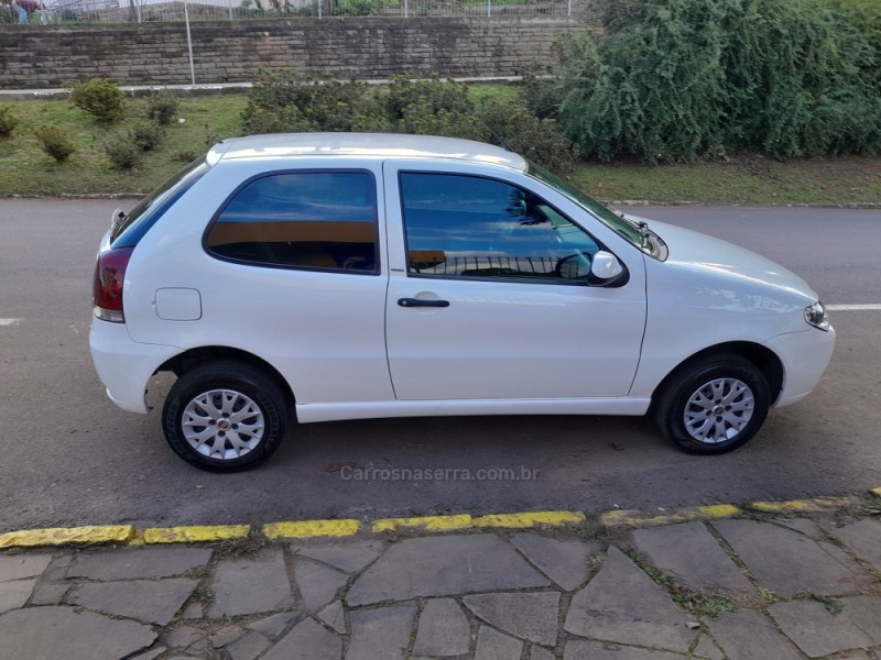 PALIO 1.0 MPI FIRE CELEBRATION 8V FLEX 2P MANUAL - 2013 - NOVA PRATA