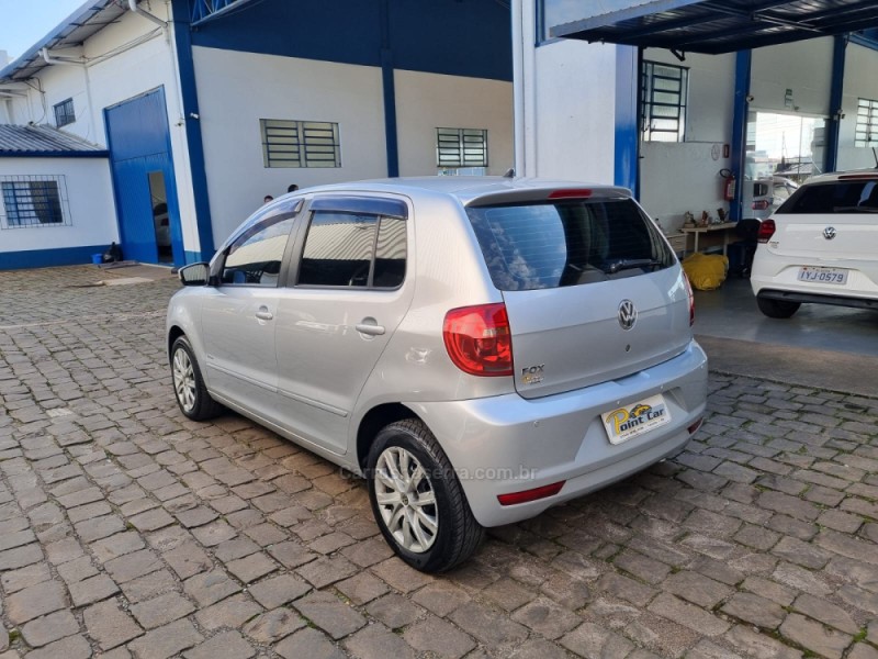 FOX 1.0 MI 8V FLEX 4P MANUAL - 2012 - VACARIA