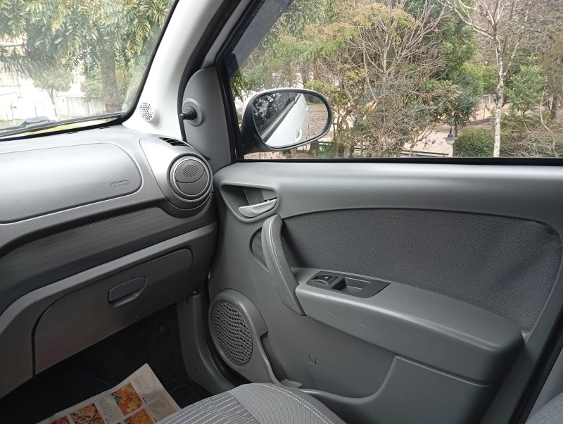 PALIO 1.4 MPI ATTRACTIVE 8V FLEX 4P MANUAL - 2014 - FARROUPILHA