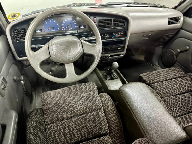 HILUX 3.0 DX 4X2 CD 16V DIESEL 4P MANUAL - 2002 - CAXIAS DO SUL