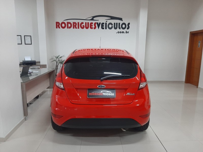 FIESTA 1.5 SE HATCH 16V FLEX 4P MANUAL - 2014 - CAXIAS DO SUL